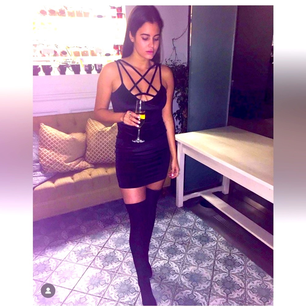 BEAR DANCE Perfect sexy black Velvet mini dress